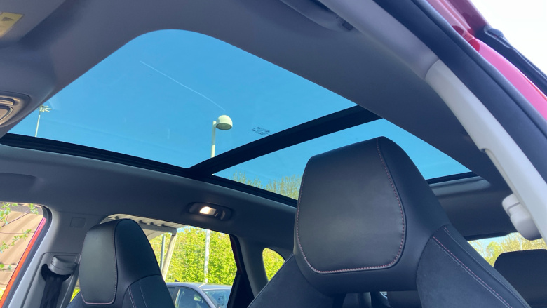 MG Hs 1.5 T-GDI Exclusive 5dr DCT Petrol Hatchback